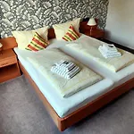 Zur Fischerklause 3*