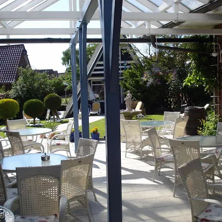 Hotel Zur Fischerklause 2*