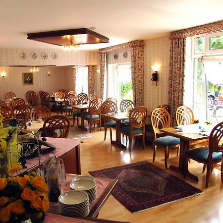 Hotel Zur Fischerklause 2*